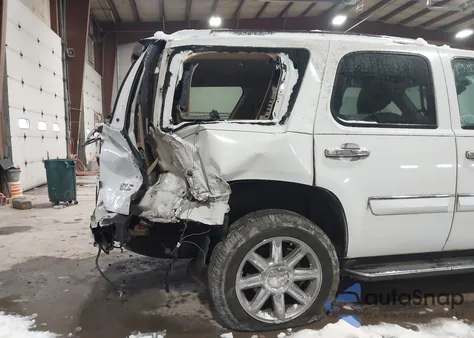 2008 GMC Yukon Denali из США, поврежденный, VIN 1GKFK63878J236051